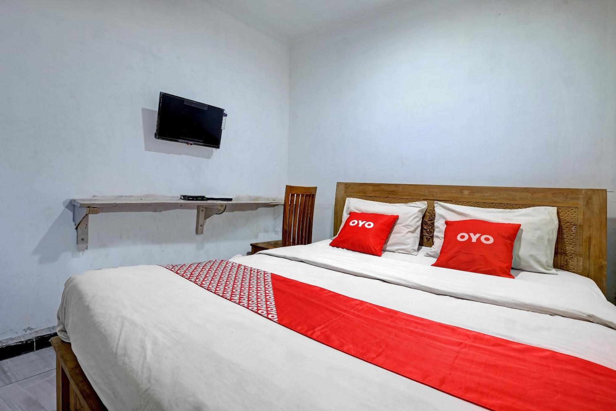 Oyo Life 92877 Hotel Rainbow 7296 Semarang Exterior foto